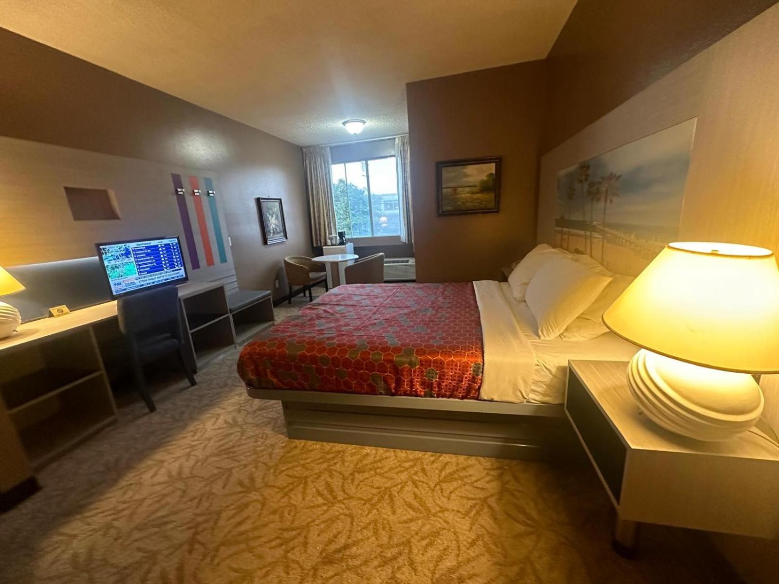 Hotel Pacific Garden 3*