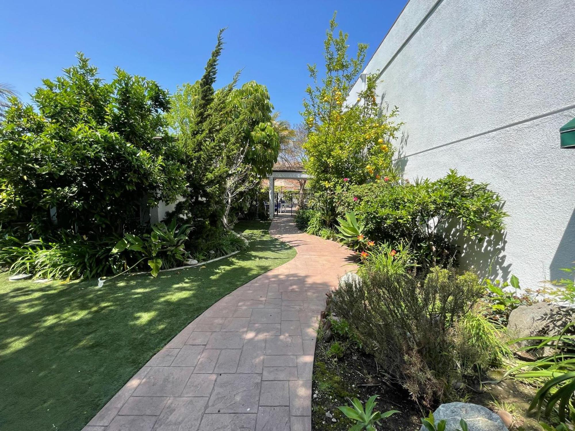Pacific Garden Hotel