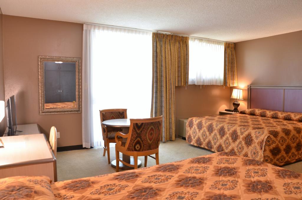 Pacific Garden Hotel 3*